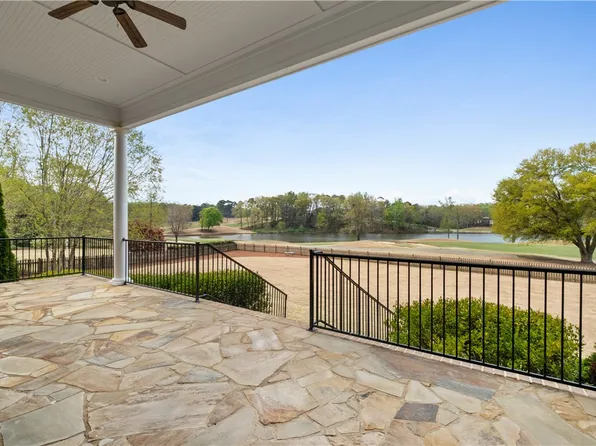 2904 Stonybrook Rd, Opelika, AL 36804