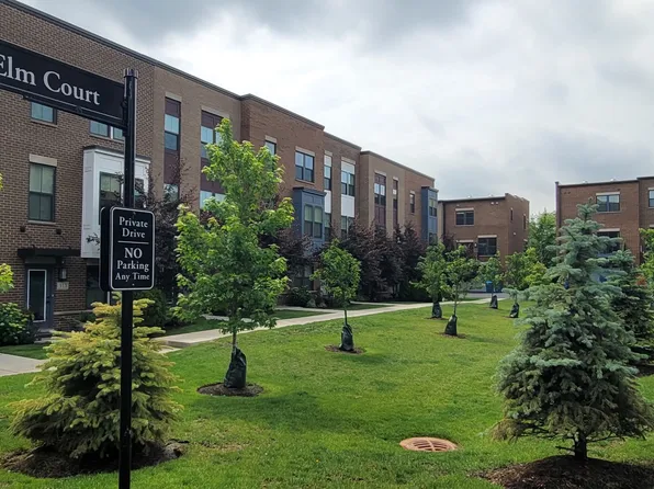 315 Elm Ct, Mount Prospect, IL 60056