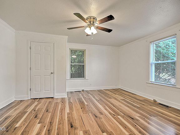 5th image of 1443 Georgia Ave