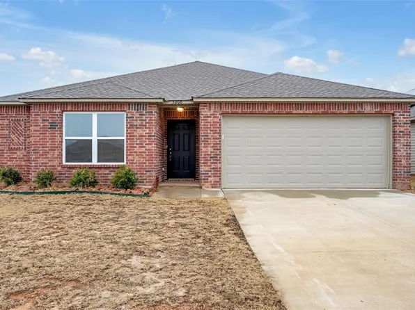 3008 Russell Rd, Chickasha, OK 73018