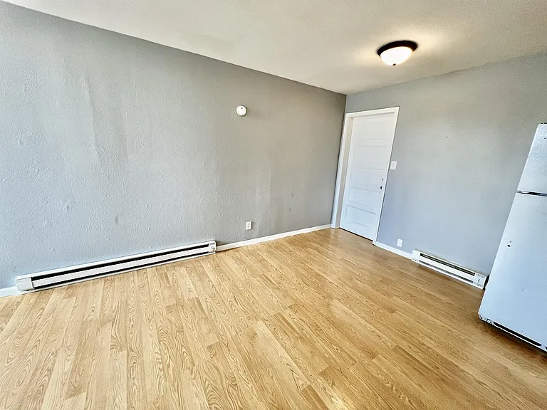605 W Main St — Photo 3