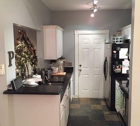 Kitchen-comes with appliances