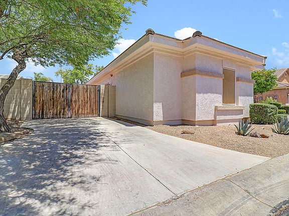 5th image of 17496 W Navajo St