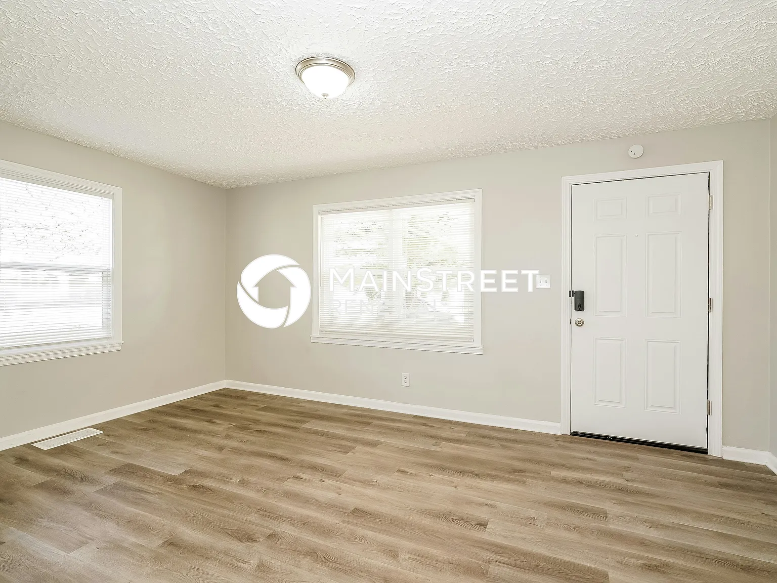 5501 E Rawles Terrace — Photo 2