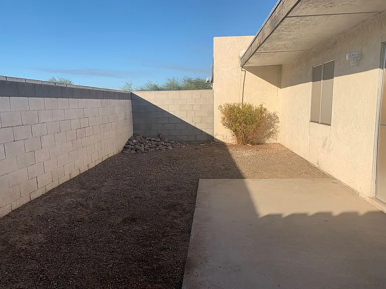 953 W Cortez Ln — Photo 4