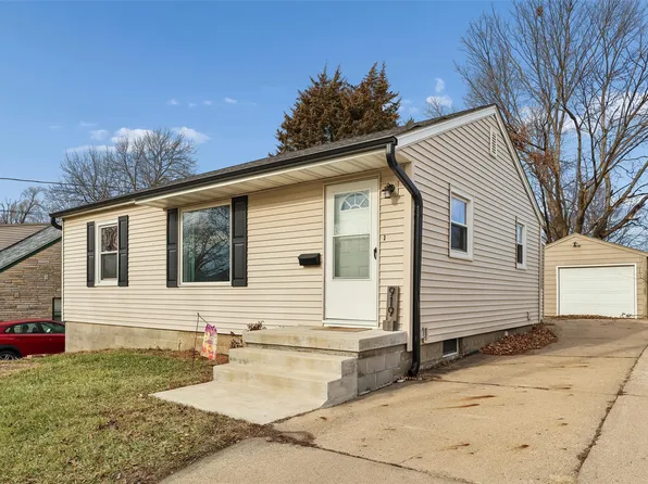 919 Watrous Ave, Des Moines, IA 50315