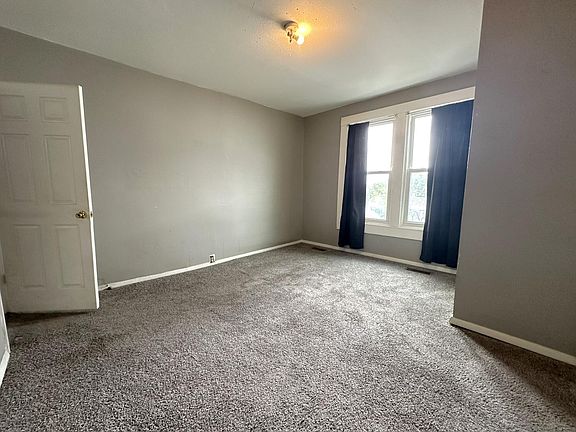 4th image of 728 Tazewell Ave SE