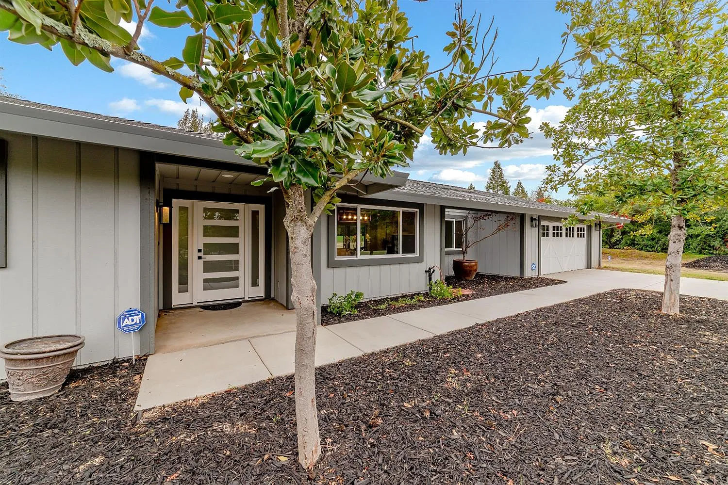 8985 Wagon Way photo 1