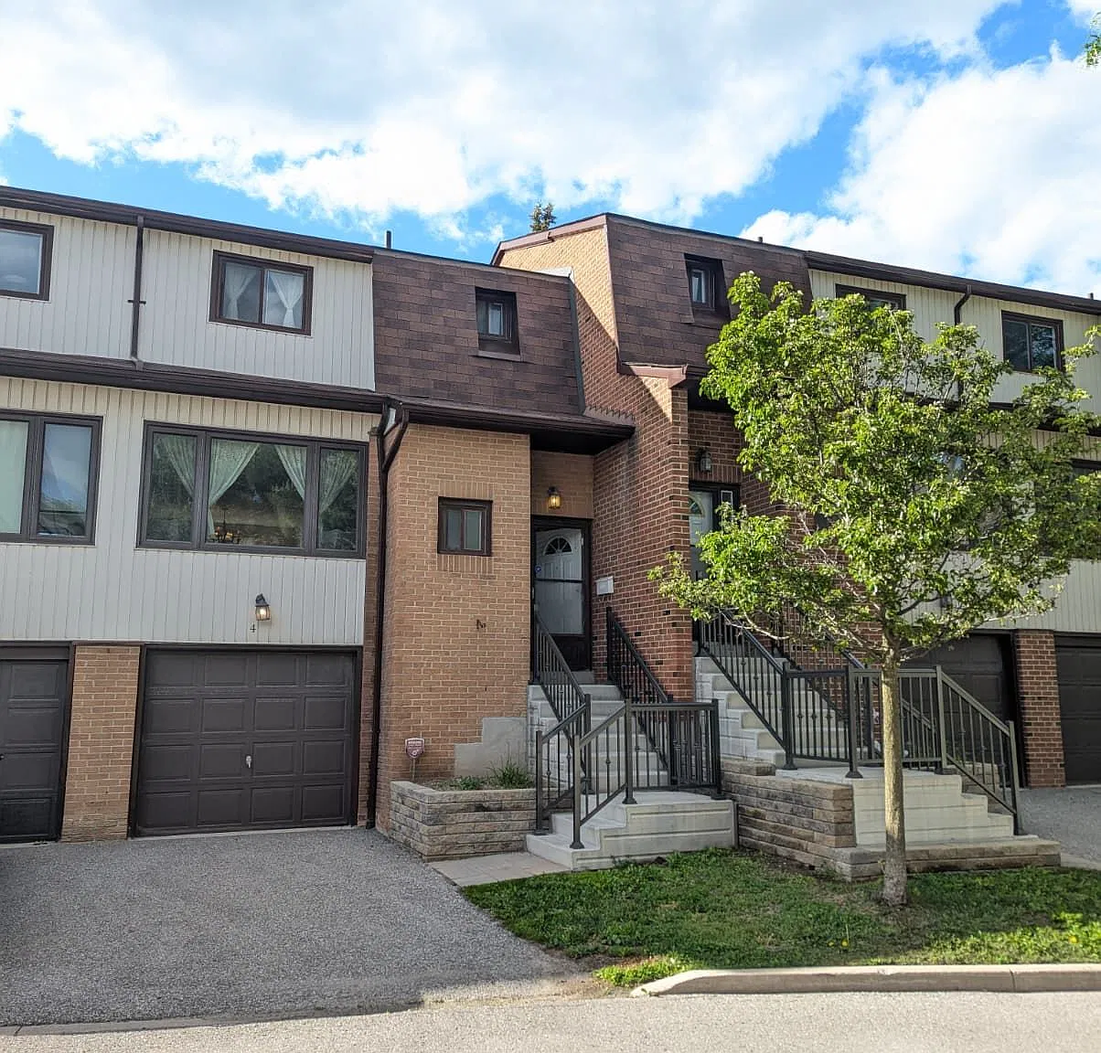 3 bed, $2,700 — Photo 1