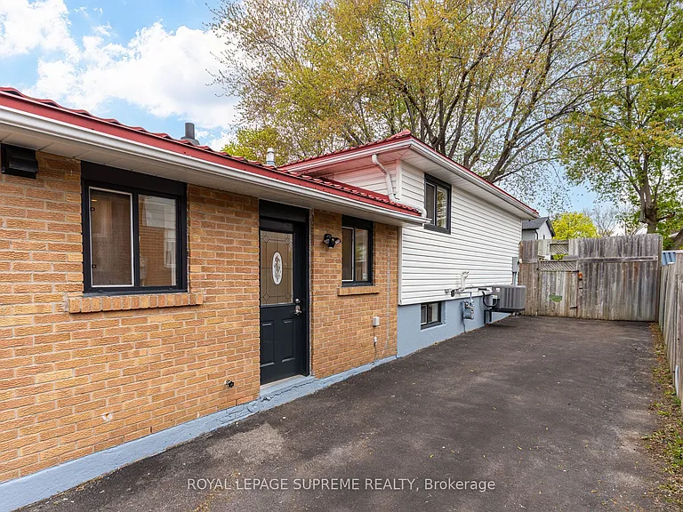 143 Voltarie Cres #UPPER — Photo 25