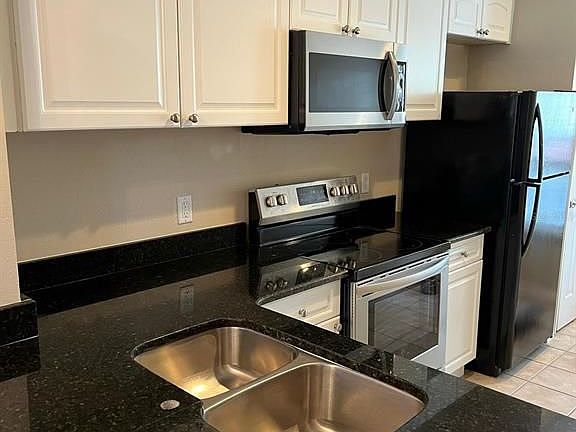 2nd image of 4155 Plantation Cove Dr