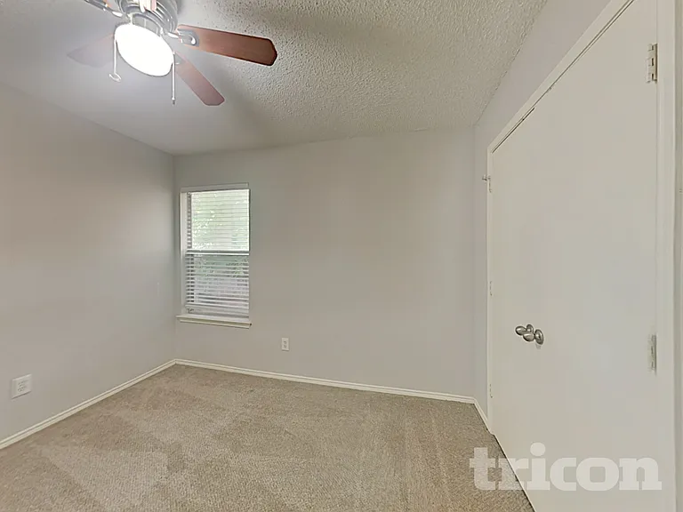 10525 Flamewood Dr — Photo 27