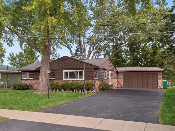 70 Center Ave, Wheeling, IL 60090