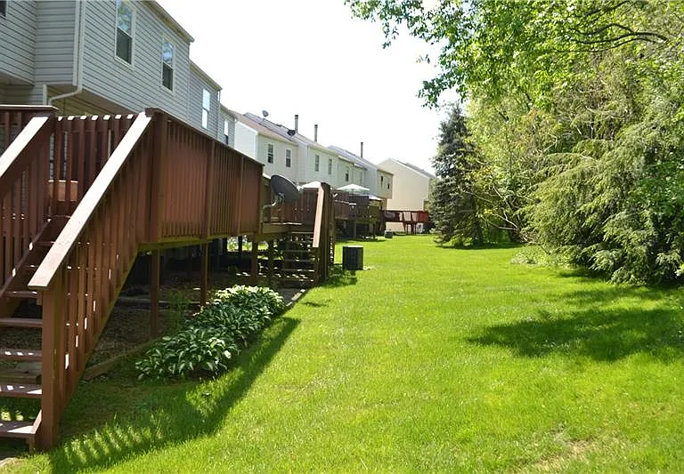 266 Clearbrook Ct — Photo 12