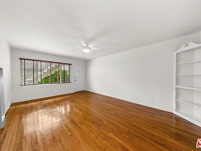 913 20th St #1 — Photo 3