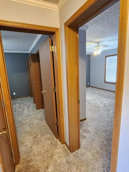 520 Adams Cir #B — Photo 9