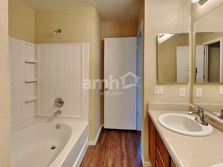 5020 E Butterweed Dr — Photo 12
