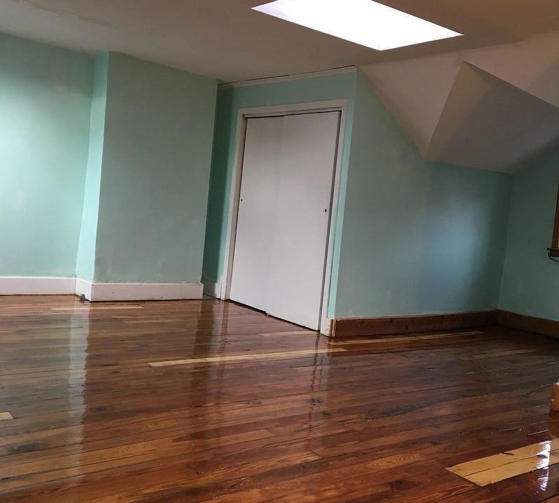 2nd image of 178 E 5th St