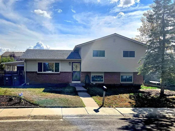 1012 Sanders Dr, Laramie, WY 82070