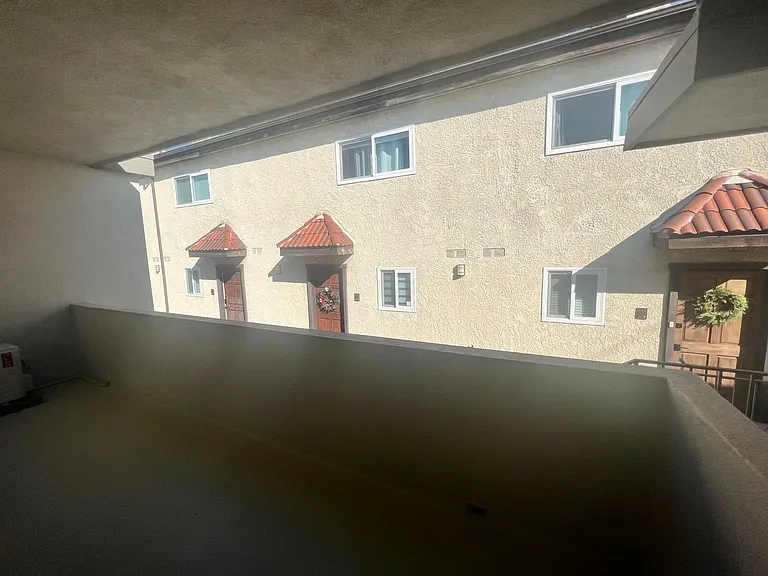 634 E Harvard Rd — Photo 9