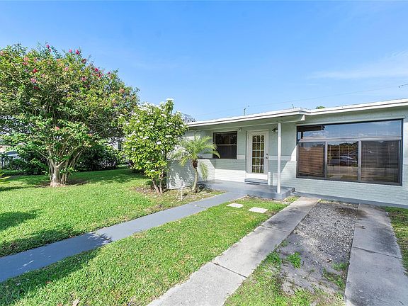 3rd image of 1858 SE Lauderdale Manor Drive