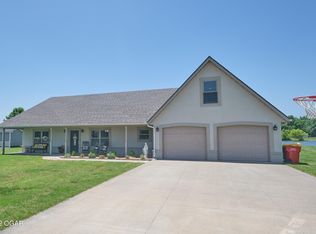 122 Johns Ct, Frontenac, KS 66763