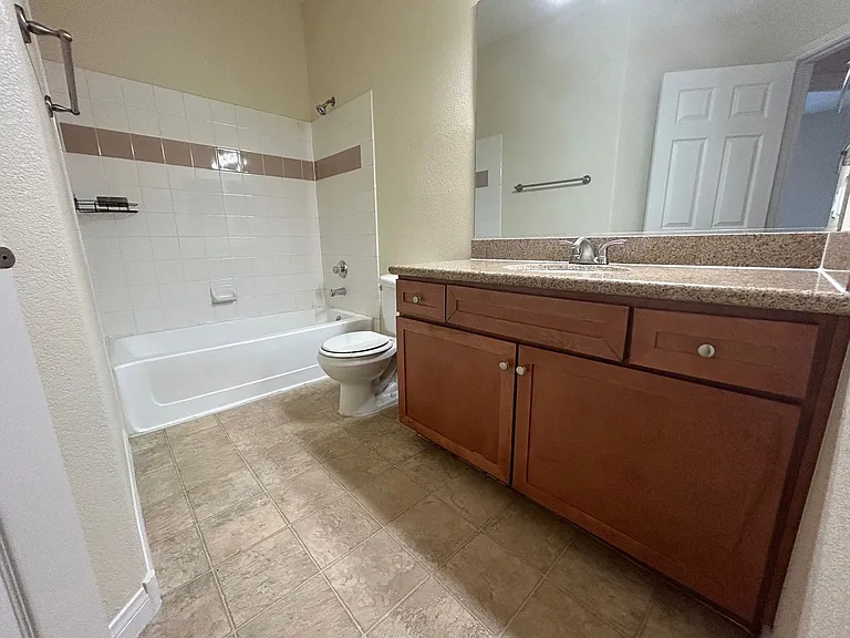 4400 S Jones Blvd #2052 — Photo 23