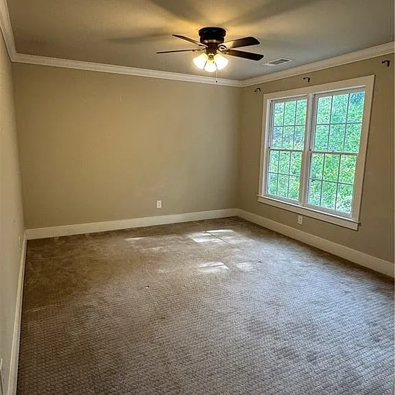 903 Woodlawn Dr NE — Photo 32
