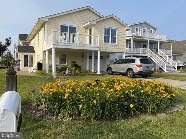 10 W Farmington St, Fenwick Island, DE 19944