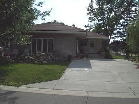 1st image of 702 Highland Cir