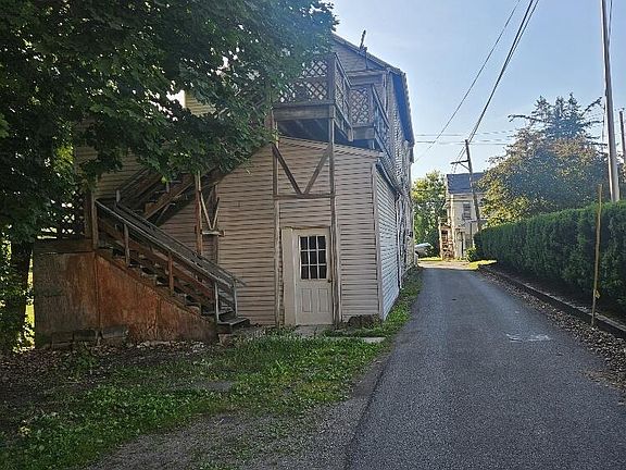 2nd image of 229 S Front St
