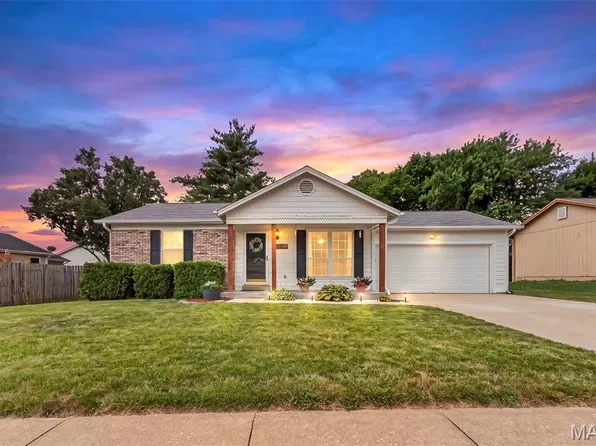 2413 Amarillo Dr, O'Fallon, MO 63368