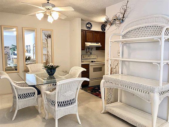 5th image of 115 40th St APT 4C