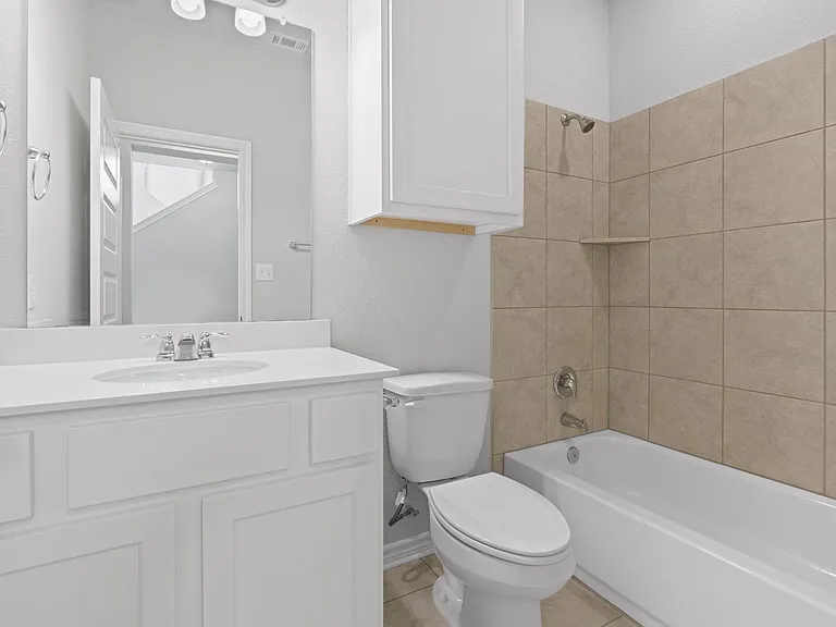 Downstairs full bath