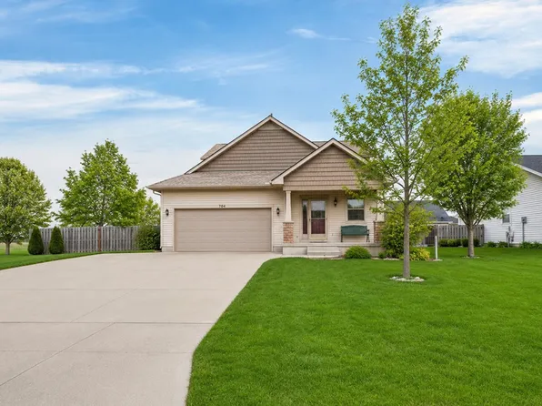 704 N 14th Ave, Winterset, IA 50273