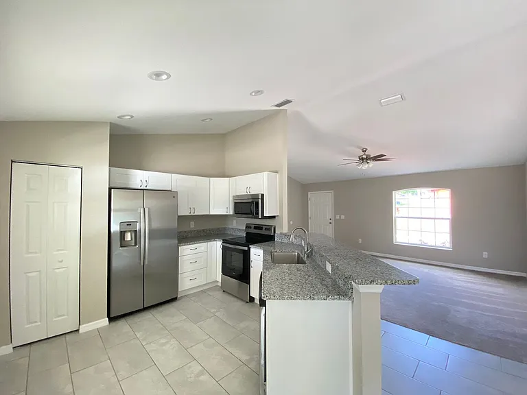 2598 SW 147th Pl — Photo 10