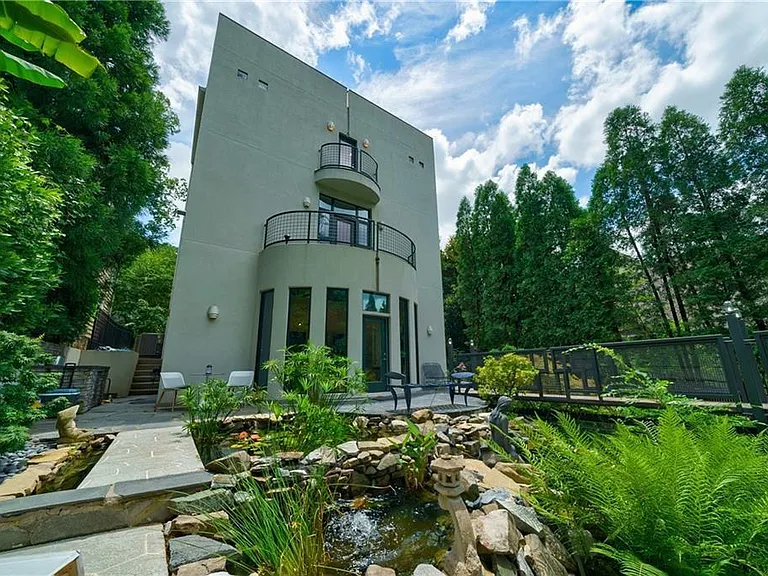 114 Lindbergh Dr NE — Photo 41
