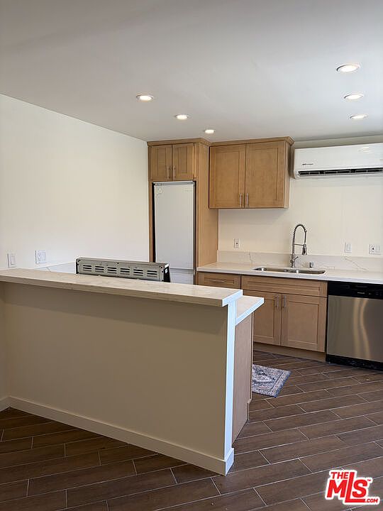 1st image of 64285 Spyglass Ave Unit 16