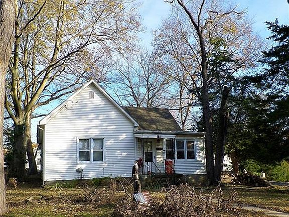 2nd image of 713 E Carol St