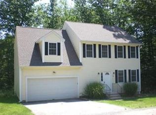 28 Lake Sargent Dr, Leicester, MA 01524
