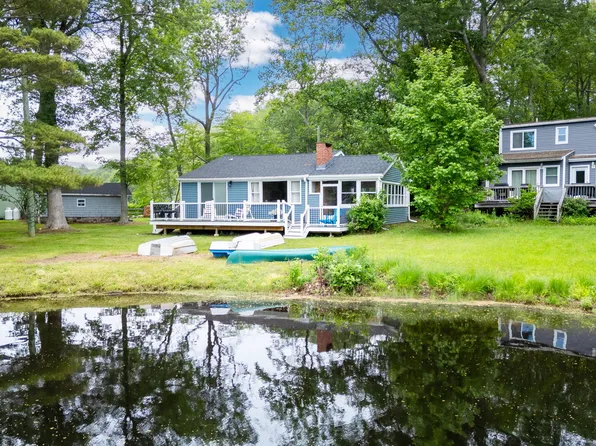 5 Lake Point, Haddam, CT 06441