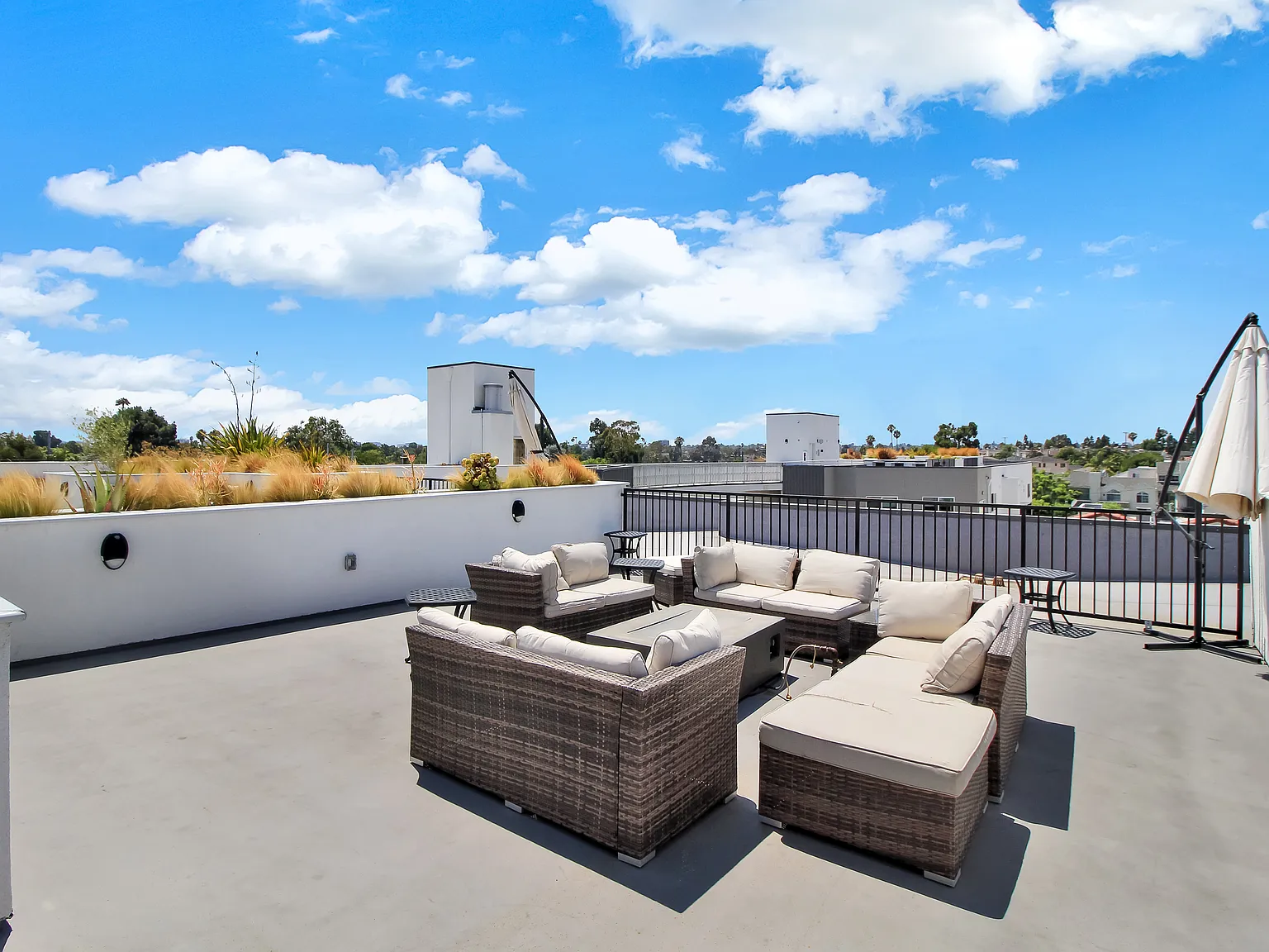 The Vivant Apartments — Photo 4