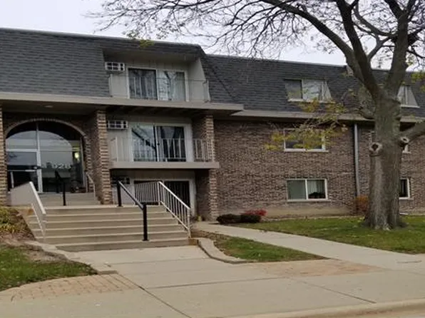 928 Jonathon Ct APT 202, Prospect Heights, IL 60070