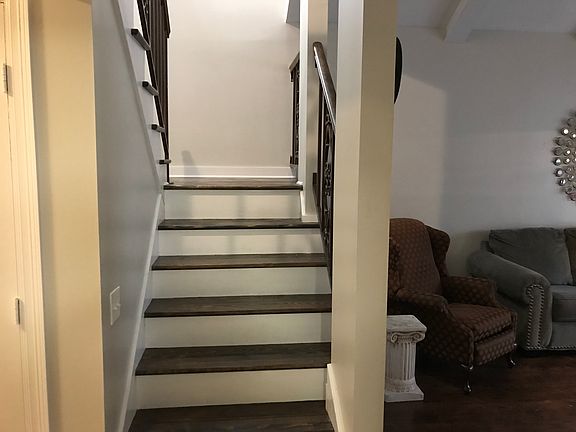 5th image of 105 Longbranch Dr