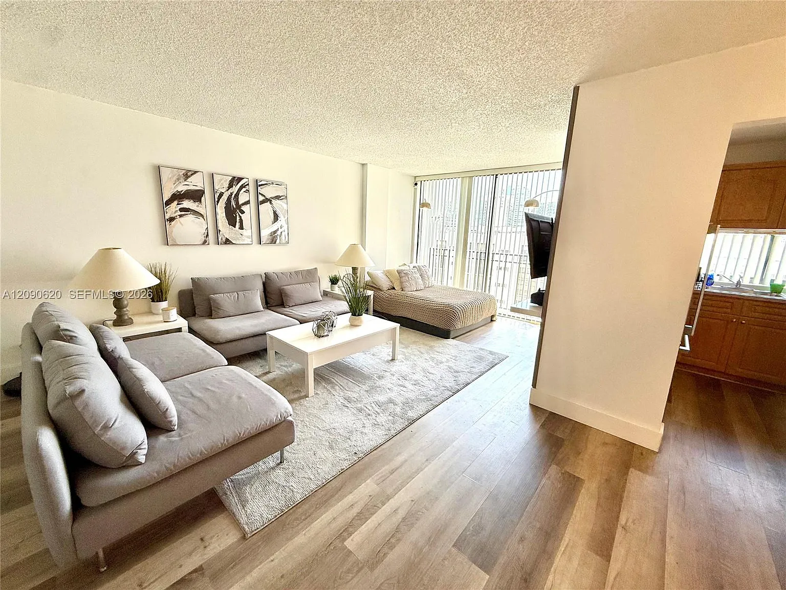 17021 N Bay Rd — Photo 4