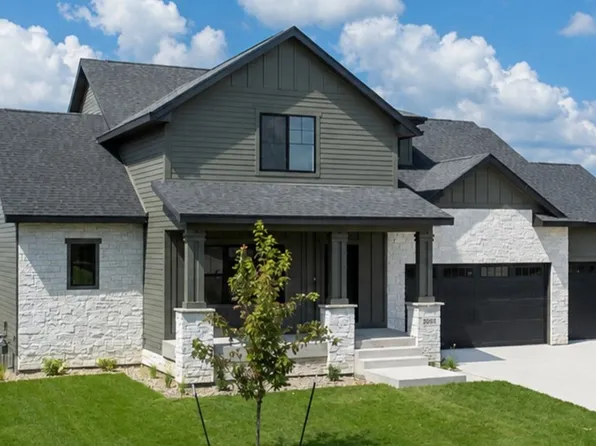 3001 Wakonda Dr, Norwalk, IA 50211