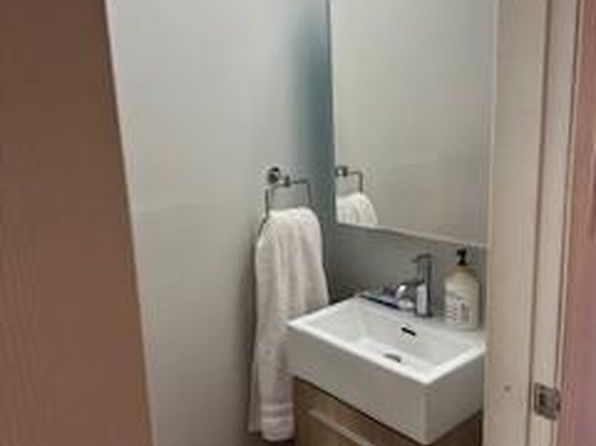 111 Marler Dr, View Royal, BC V9B 6B7