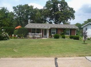 3045 Nettie Dr, Saint Louis, MO 63129
