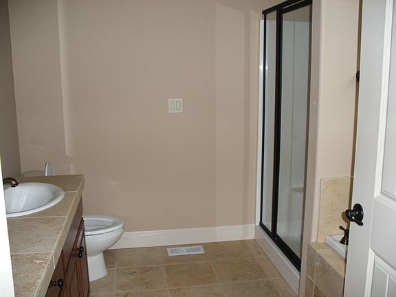 5th image of 2500 NE 176th Ave