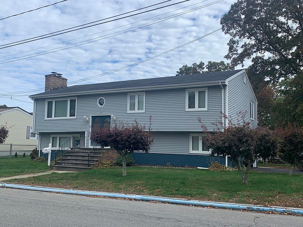 445 Ray St, Fall River, MA 02720 Zillow